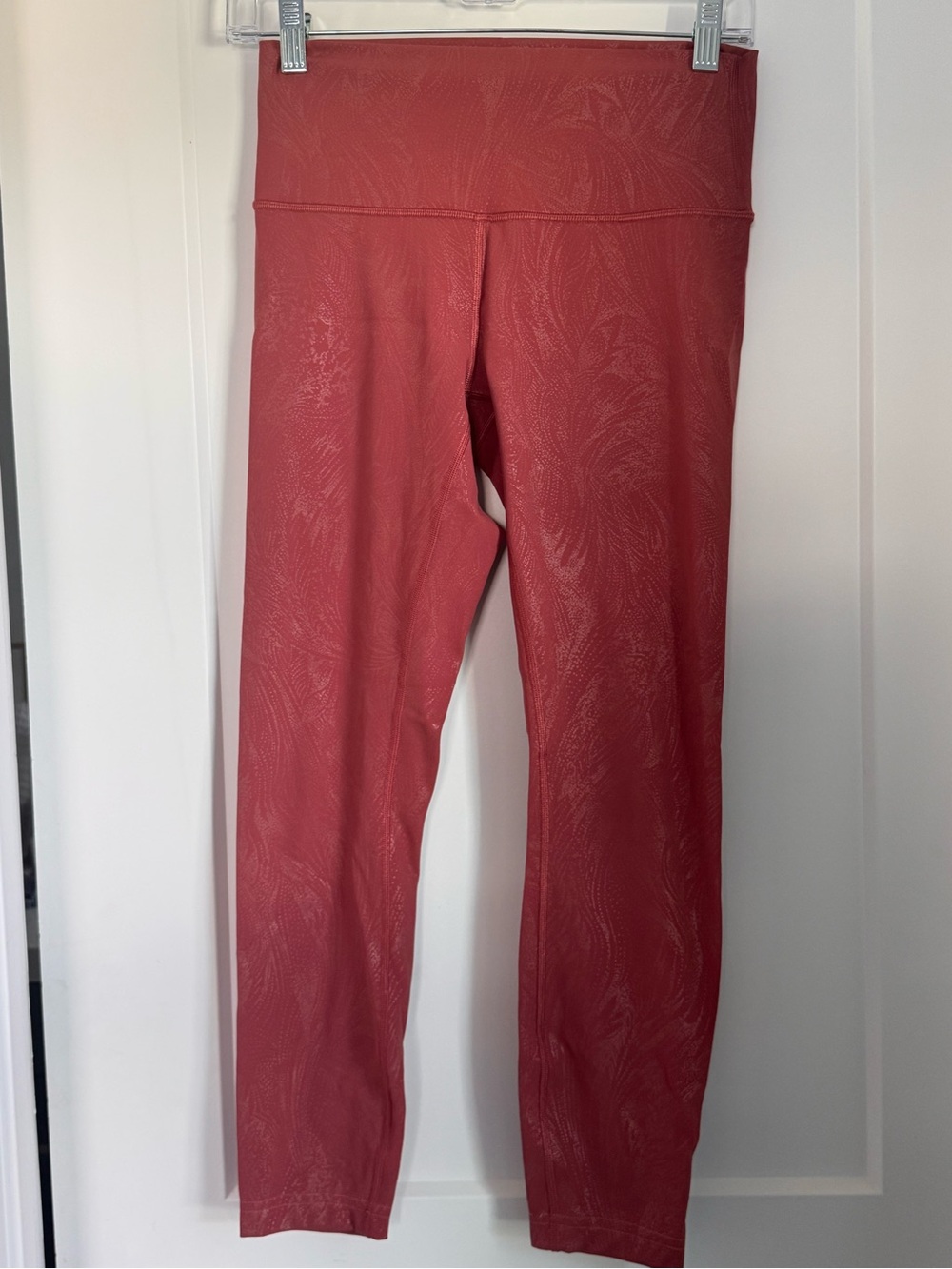 Lululemon Coral Textured Align Leggings, Size 6, 25”